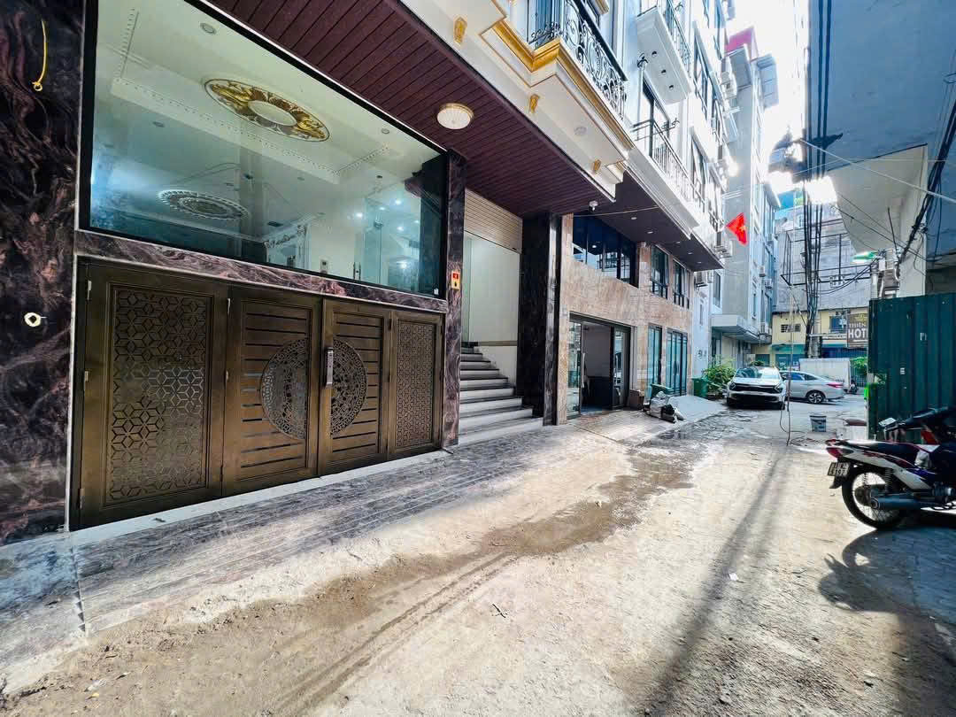 🔥👑 SIÊU PHẨM CẦU GIẤY – 9 TẦNG – VỪA Ở PENTHOUSE – VỪA CHO THUÊ 14 CHDV – DÒNG TIỀN 1.2 TỶ/NĂM – Ô TÔ TRÁNH! 💰🚀 – C5