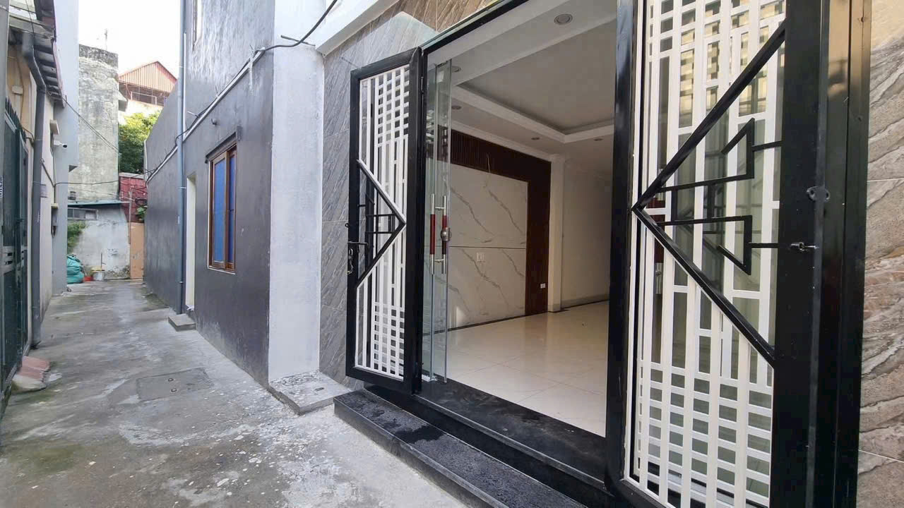 📢 CCMN DƯƠNG QUẢNG HÀM (CẦU GIẤY) – 5 TẦNG – 8 PHÒNG – DÒNG TIỀN 40TR/THÁNG (~4.97%/NĂM)! 🔥 – A13