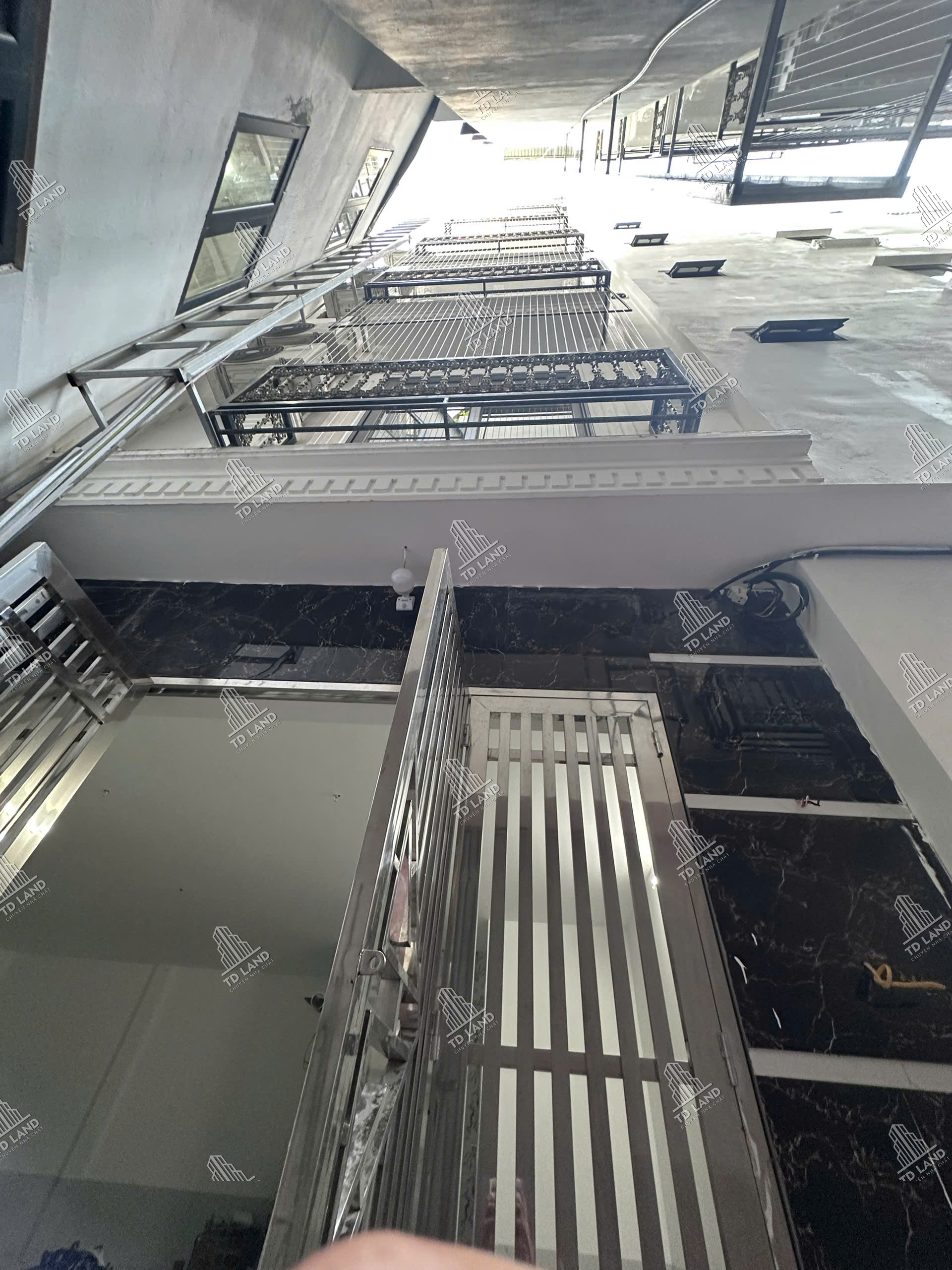 🌟 10.5 TỶ – ĐÔNG NGẠC (BẮC TỪ LIÊM) – 7 TẦNG THANG MÁY – 11 PHÒNG – CÁCH Ô TÔ ĐỖ 30M – A60