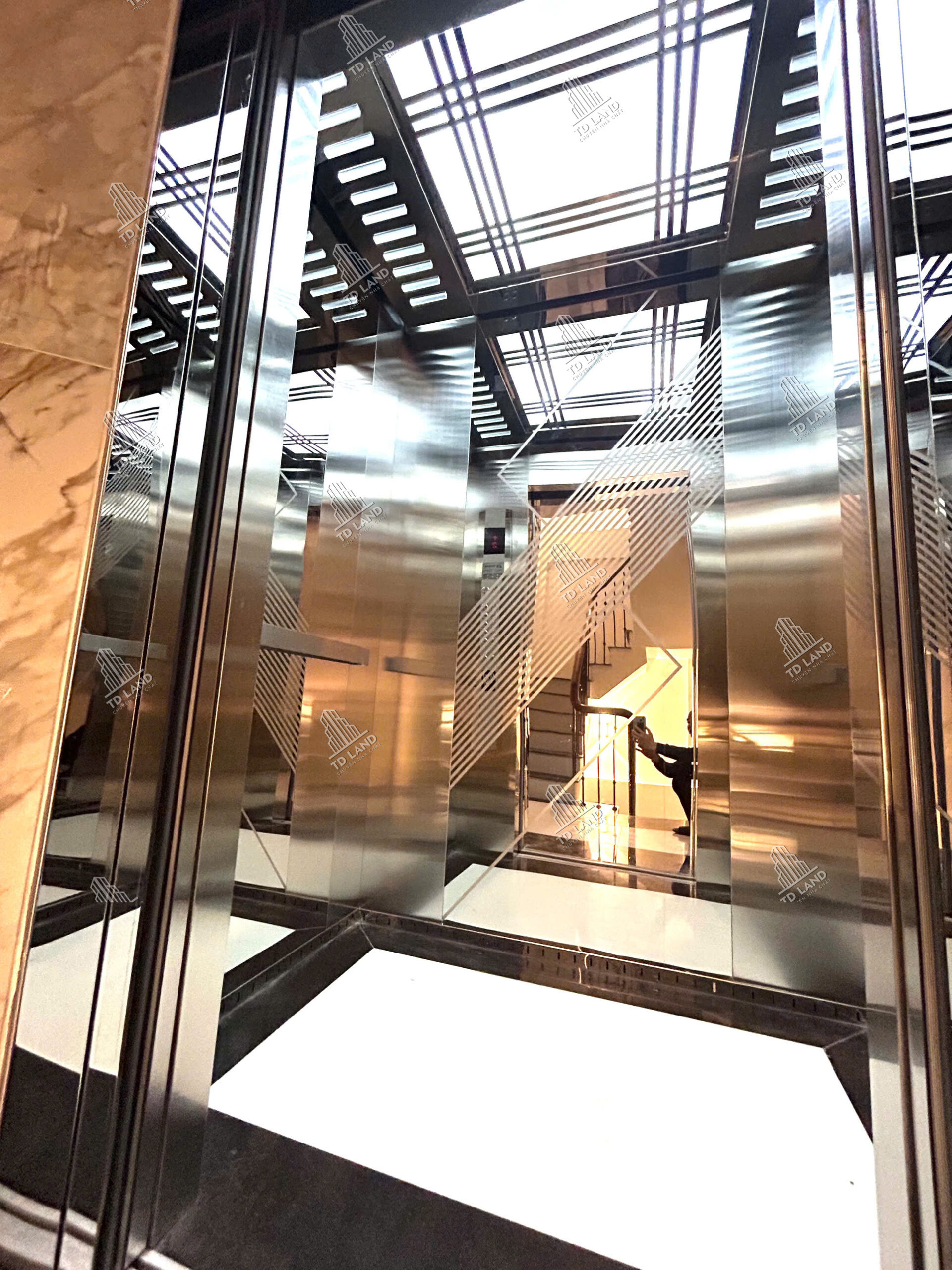 🌟 62.5 TỶ – ĐỘI CẤN (BA ĐÌNH) – 10 TẦNG THANG MÁY – MẶT TIỀN 7.65M – THIẾT KẾ THÔNG SÀN KINH DOANH ĐỈNH – D108