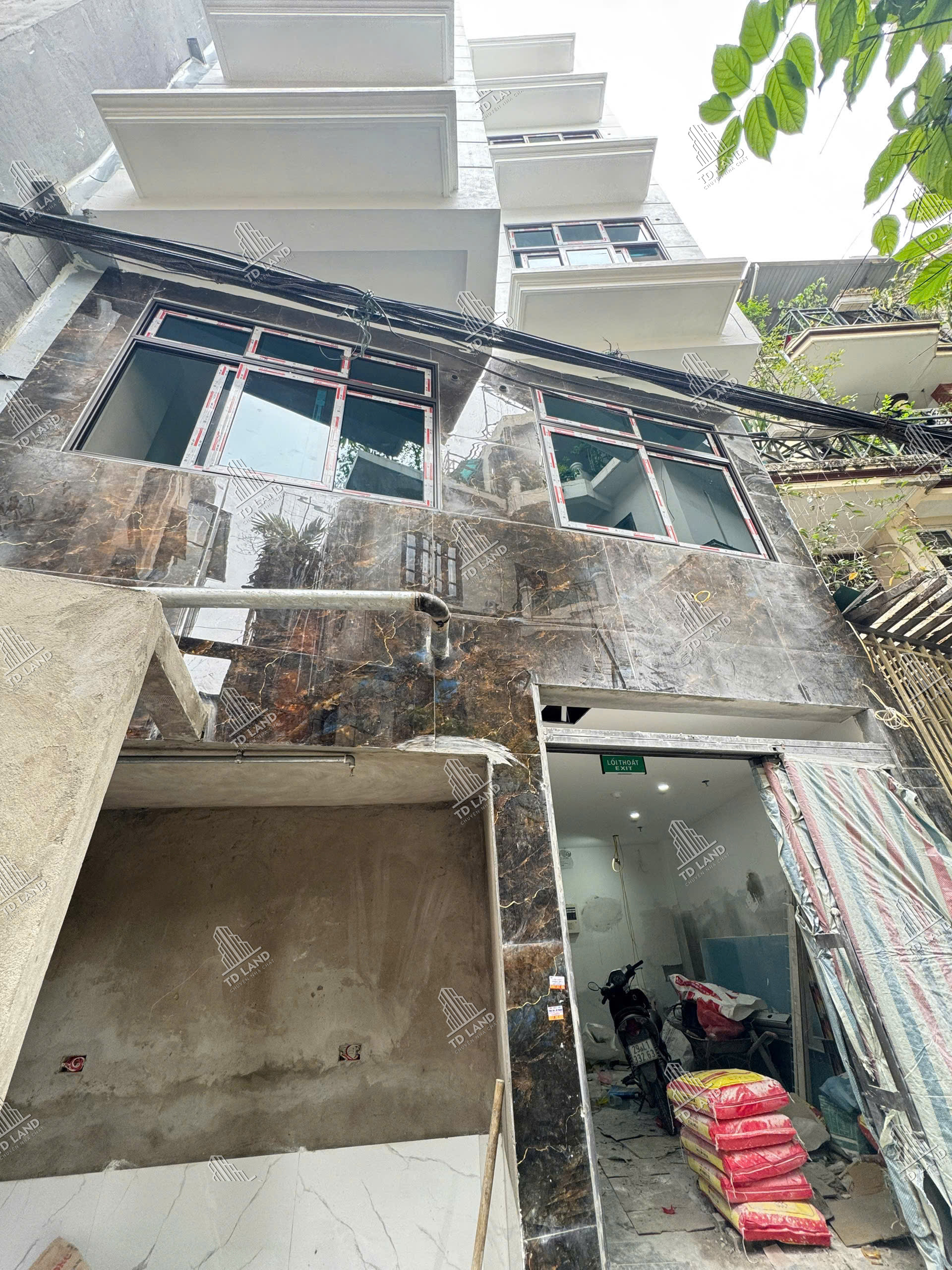 🎯 CCMN HÀO NAM (ĐỐNG ĐA) – 8 TẦNG – MT 5M – 21 PHÒNG – DÒNG TIỀN 110TR/THÁNG (~5.3%/NĂM)! 🎯 – C112