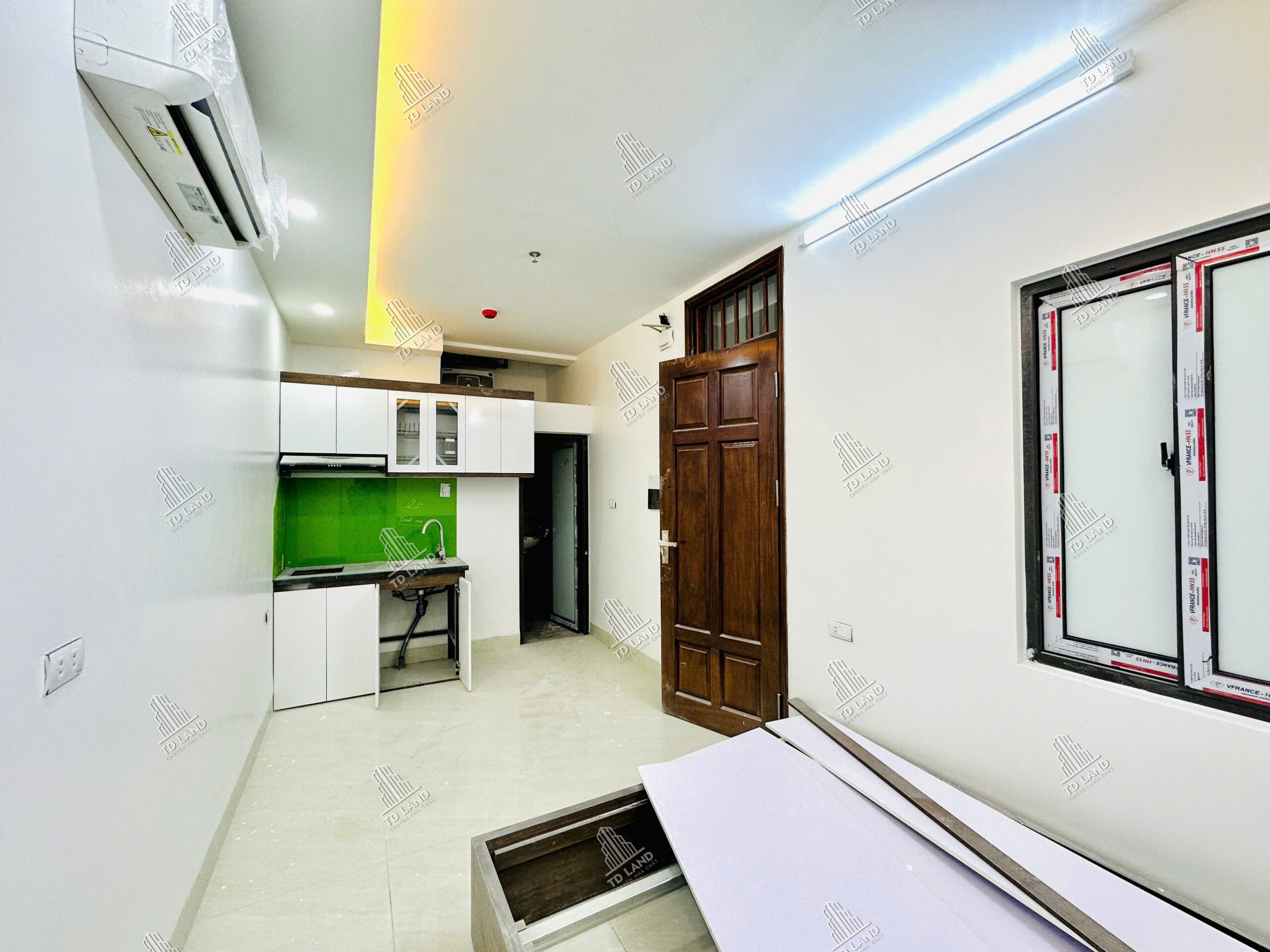 🎯 CCMN PHỐ 8/3 (HAI BÀ TRƯNG) – 8 TẦNG – MT 4M – 20 PHÒNG – DÒNG TIỀN 100TR/THÁNG (~4.6%/NĂM)! 🎯 – C34