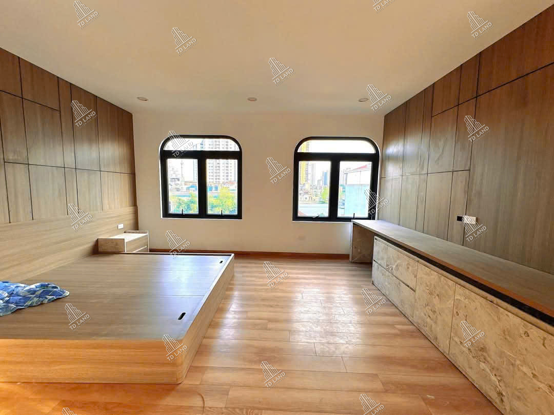 🌟 33.5 TỶ – NGUYỄN VĂN TRỖI (THANH XUÂN) – Ô TÔ TRÁNH – 7.5 TẦNG THÔNG SÀN – KINH DOANH ĐỈNH – D64