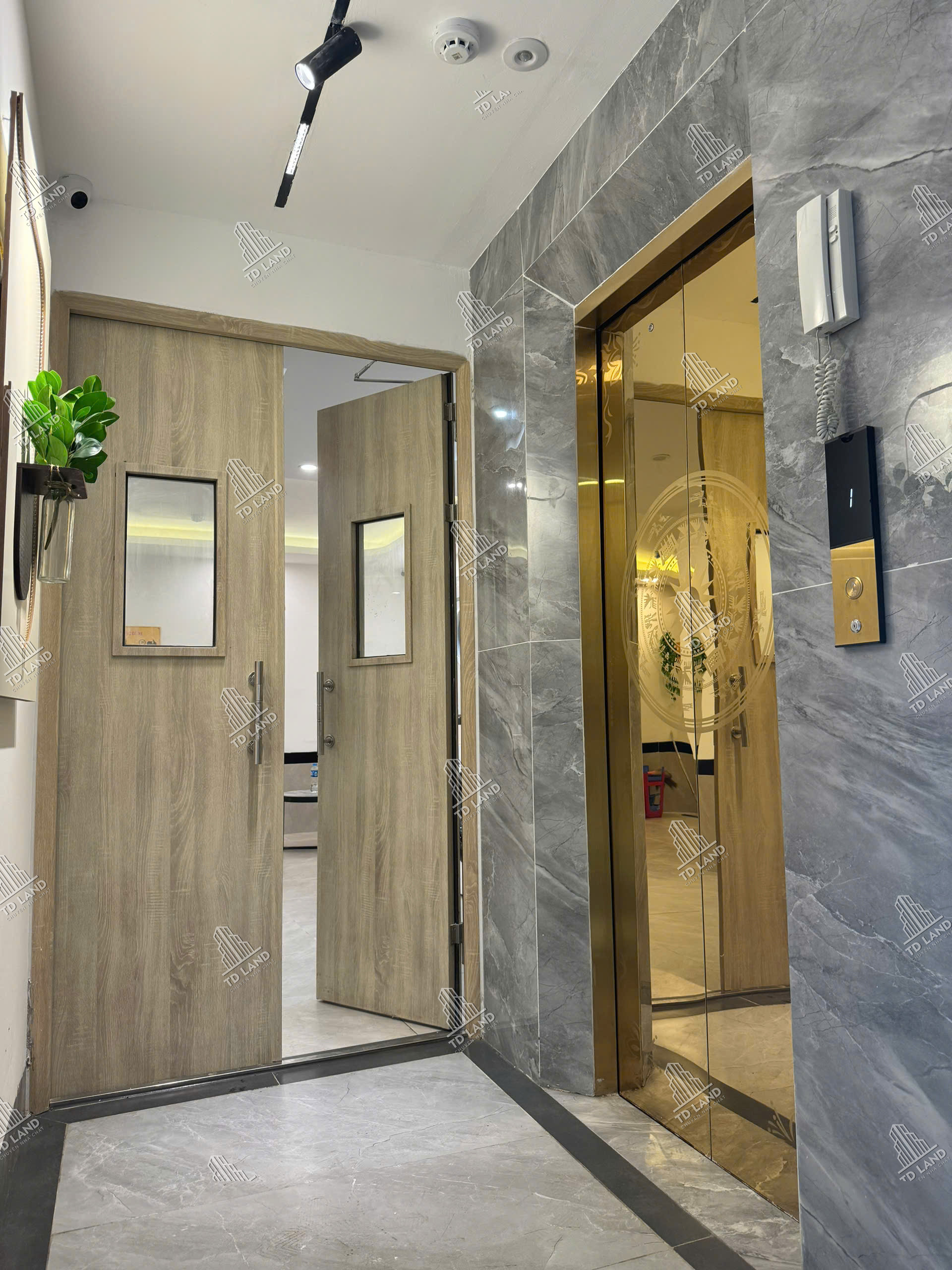 🌟 31.8 TỶ – MỄ TRÌ (NAM TỪ LIÊM) – LÔ GÓC MT 9.5M – 8 TẦNG THANG MÁY – DÒNG TIỀN 1.9 TỶ/NĂM – D82