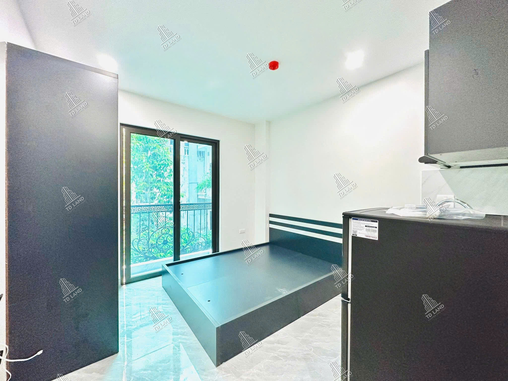 🌟 41.5 TỶ – CẦU GIẤY – MẶT TIỀN KHỦNG 13M – Ô TÔ ĐỖ CỬA – 33 PHÒNG – DÒNG TIỀN 2 TỶ/NĂM – D99
