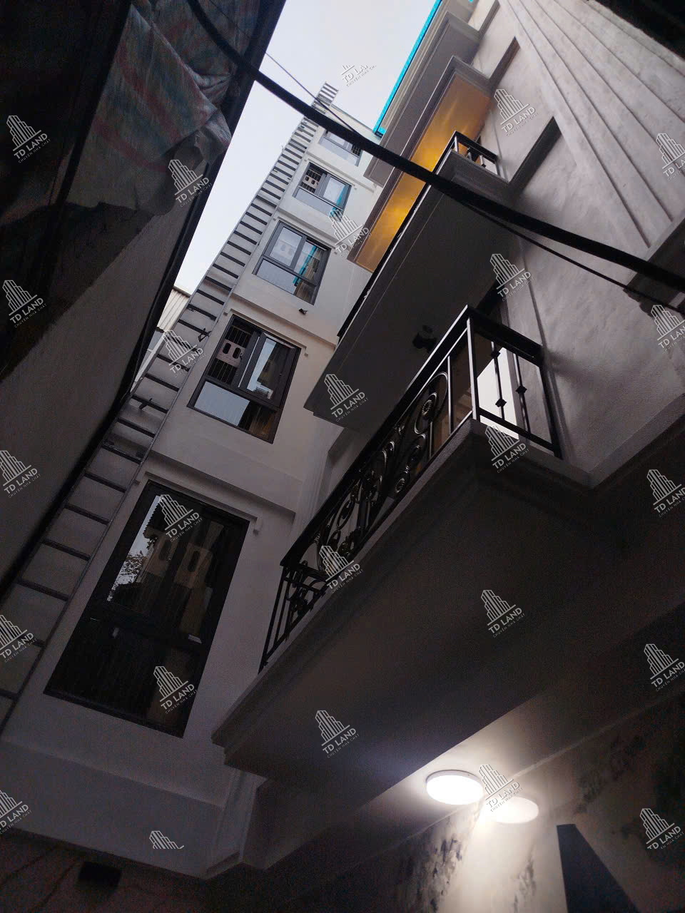 🌟 13.2 TỶ – KHÚC THỪA DỤ (CẦU GIẤY) – 6 TẦNG – 10 PHÒNG KHÉP KÍN – NHÀ MỚI – GẦN Ô TÔ TRÁNH – A59