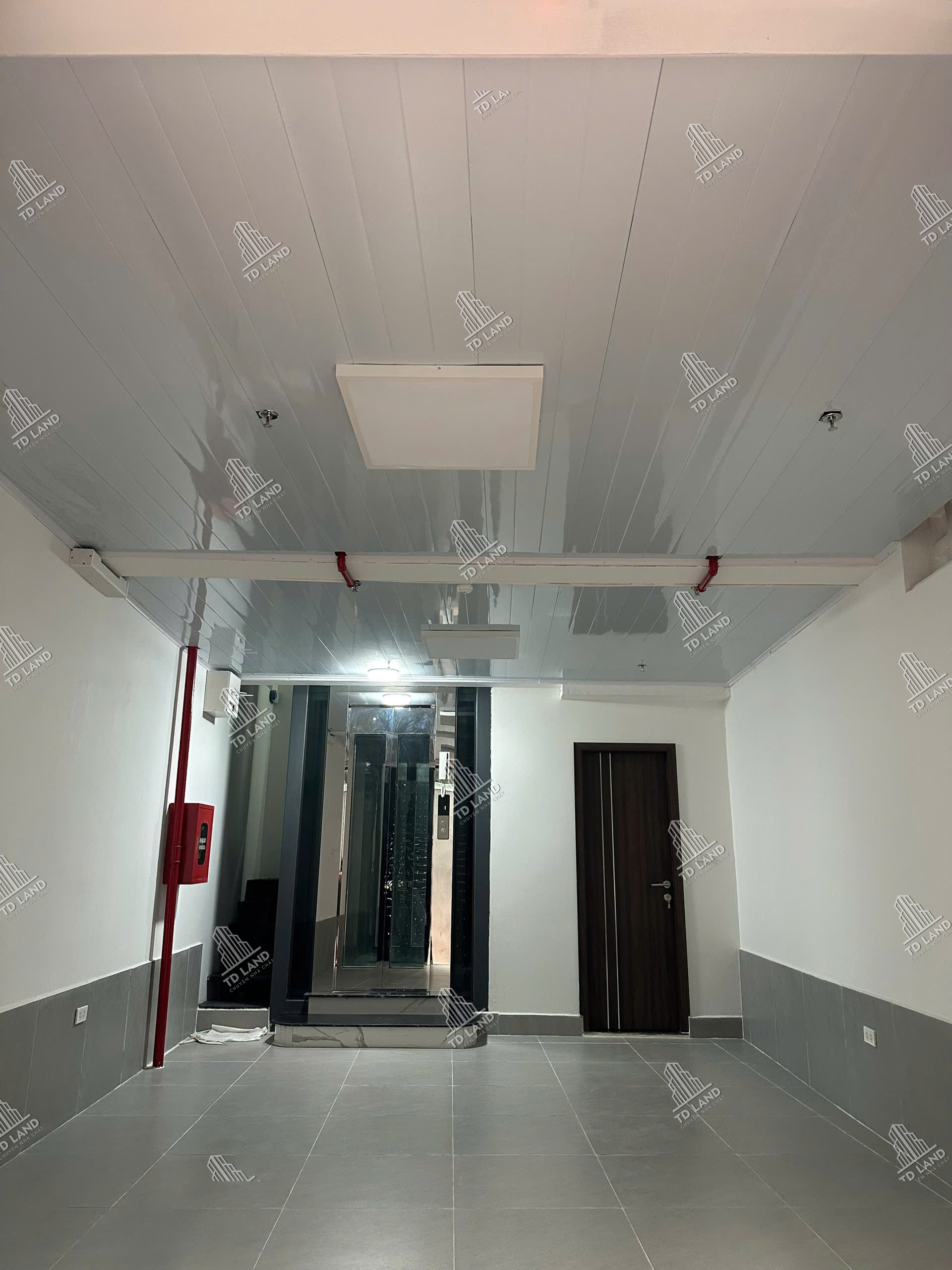 🌟 11.8 TỶ – ĐỘI CẤN (BA ĐÌNH) – 6 TẦNG THANG MÁY – 6 PHÒNG RỘNG – LÔ GÓC 3 THOÁNG – NHÀ MỚI TINH – A103