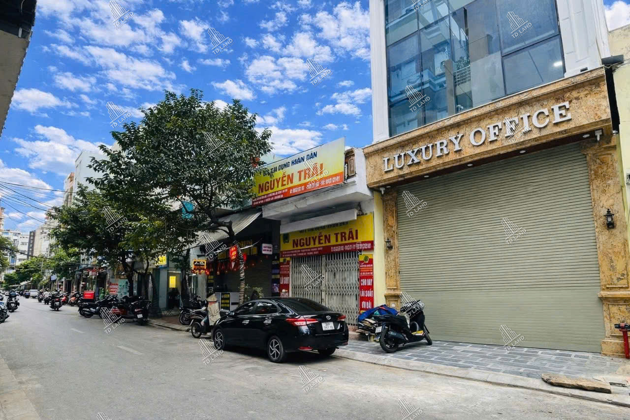 🌟 46 TỶ – MẶT PHỐ HOÀNG HOA THÁM (HÀ ĐÔNG) – TÒA VĂN PHÒNG 6.5 TẦNG CÓ HẦM – VIEW ĐƯỜNG SẮT TRÊN CAO – D27