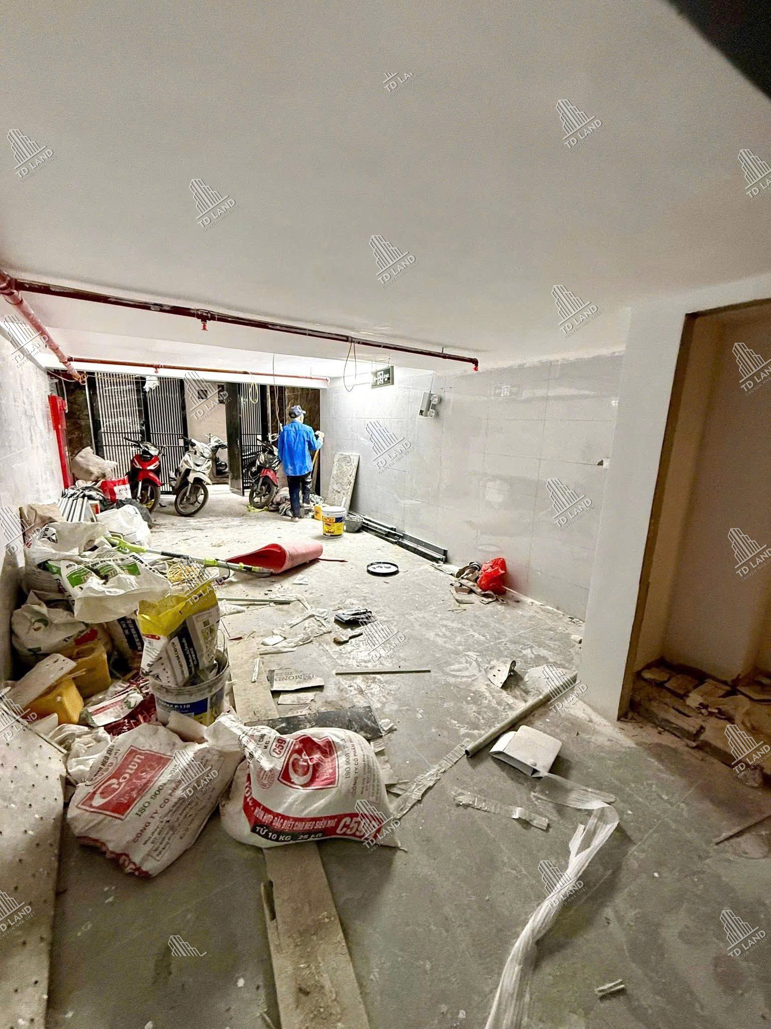 C174 | KHƯƠNG TRUNG (THANH XUÂN) | 71.4M2 8.5 TẦNG 14 PHÒNG | LÔ GÓC 3 THOÁNG – 5M RA MẶT PHỐ