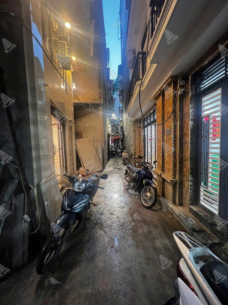 A27 | TÔN THẤT TÙNG (ĐỐNG ĐA) | 55.2M2 7 TẦNG 12 PHÒNG