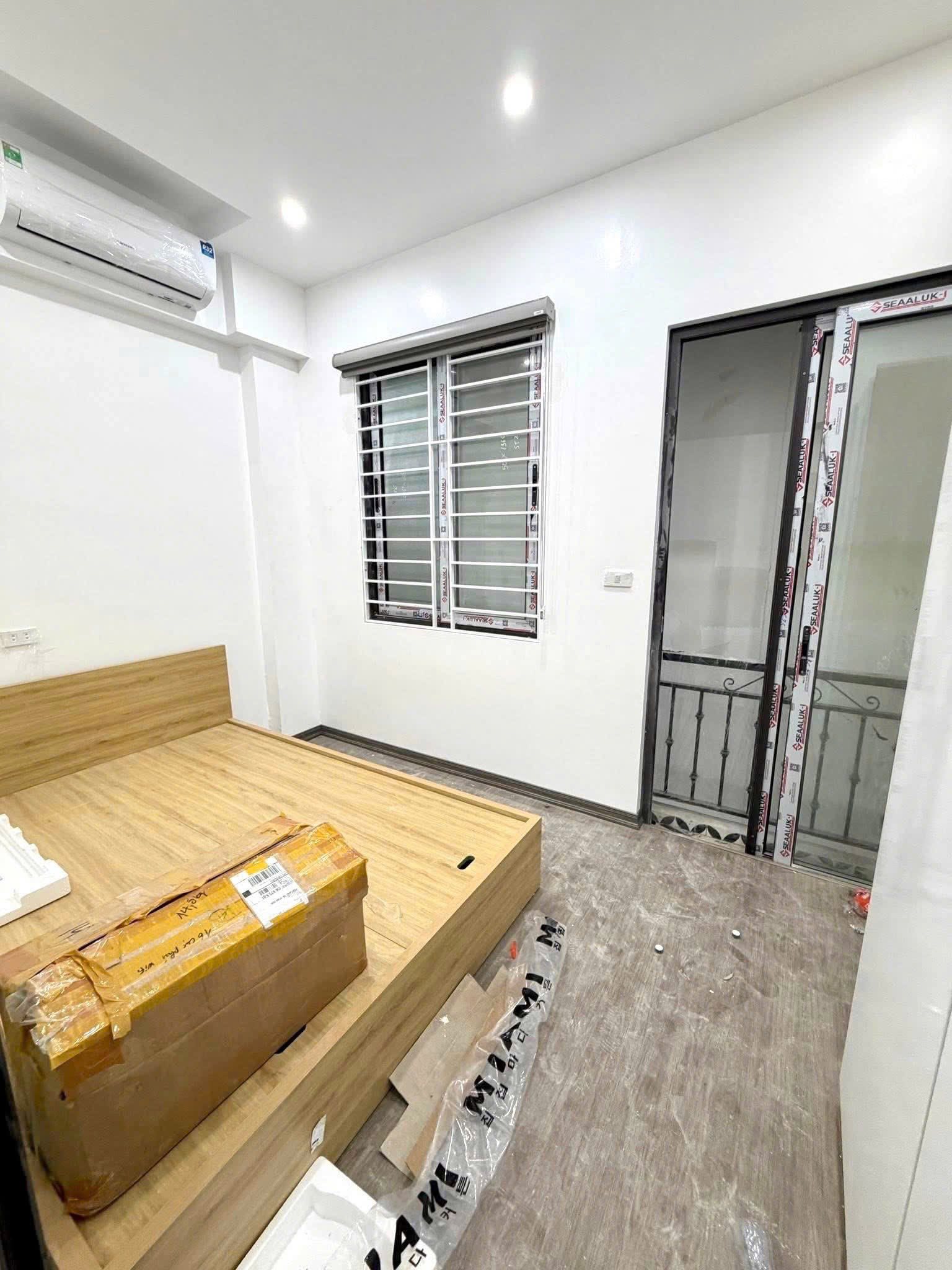 C174 | KHƯƠNG TRUNG (THANH XUÂN) | 71.2M2 8.5 TẦNG 14 PHÒNG 1N1K | LÔ GÓC 3 THOÁNG