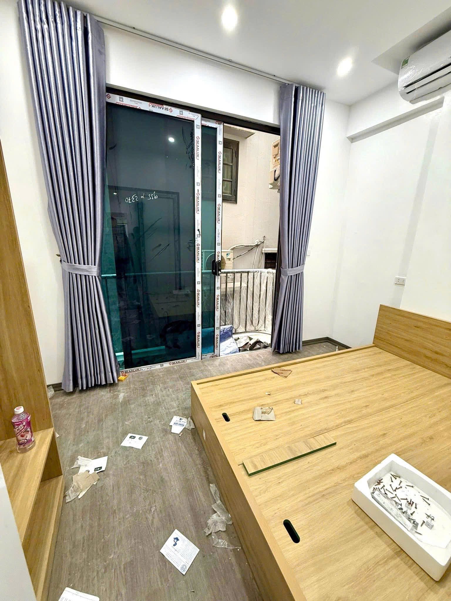C174 | KHƯƠNG TRUNG (THANH XUÂN) | 71.2M2 8.5 TẦNG 14 PHÒNG 1N1K | LÔ GÓC 3 THOÁNG