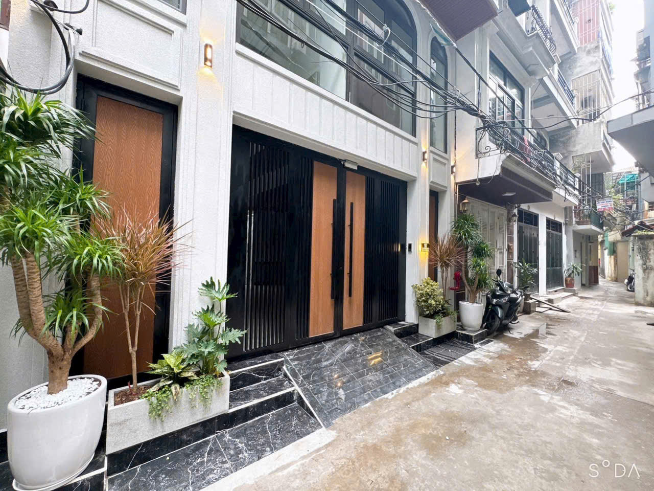 C120 | ĐỘI CẤN (BA ĐÌNH) | 82M 8 TẦNG 18 PHÒNG