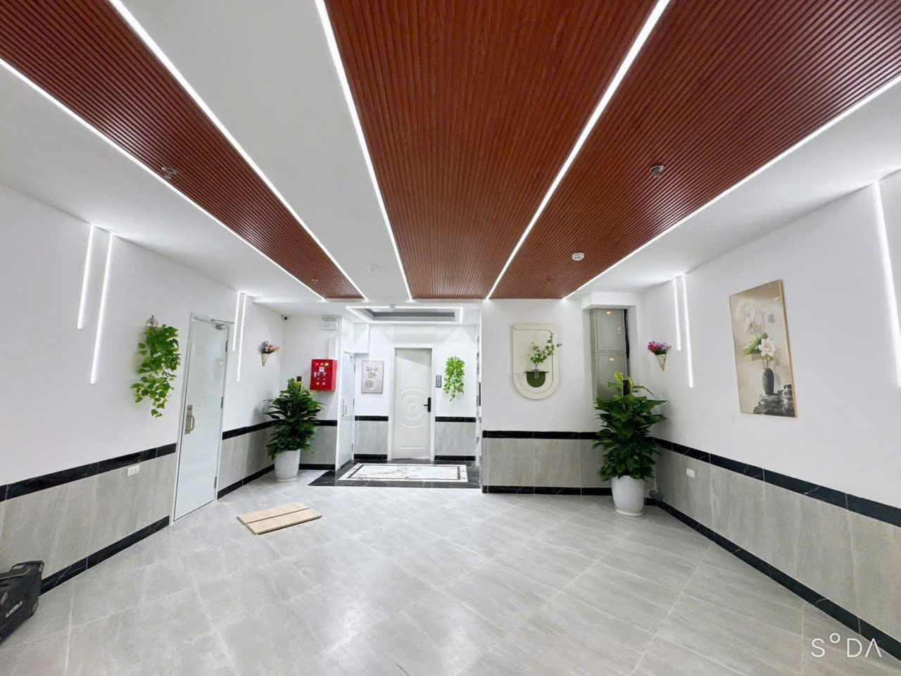 C120 | ĐỘI CẤN (BA ĐÌNH) | 82M 8 TẦNG 18 PHÒNG